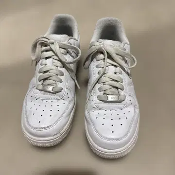 당일 발송 Air Force 1 화이트 스니커즈 23.5
