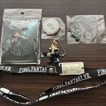 FF8 스콜 리노아 굿즈 5종 묶음 판매 키링, 캔뱃지 등