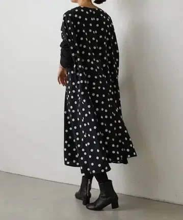 비어즐리 도트 미디 원피스 도트