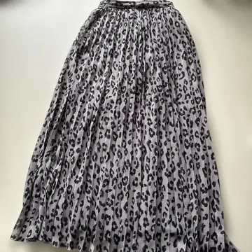 AZUL by MOUSSY 레오파드 무늬 플리츠 롱 스커트