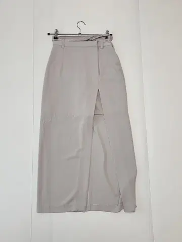 릴리 브라운 타이트 스커트 슬릿