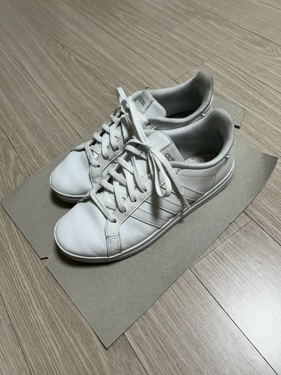 Adidas Comfort Shoes 220~225