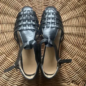 GALERIE VIE 구르카 샌들 새상품급