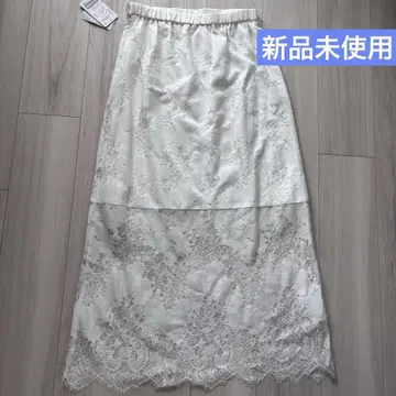 미사용 새상품 레이스 절개 스커트 슬로브 이에나