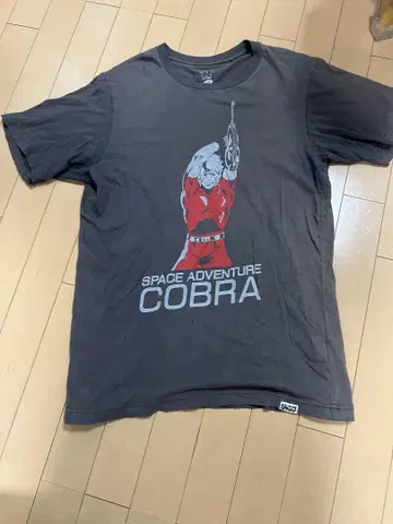 SPACE ADVENTURE COBRA 티셔츠 L 사이즈 그레이 유니클로