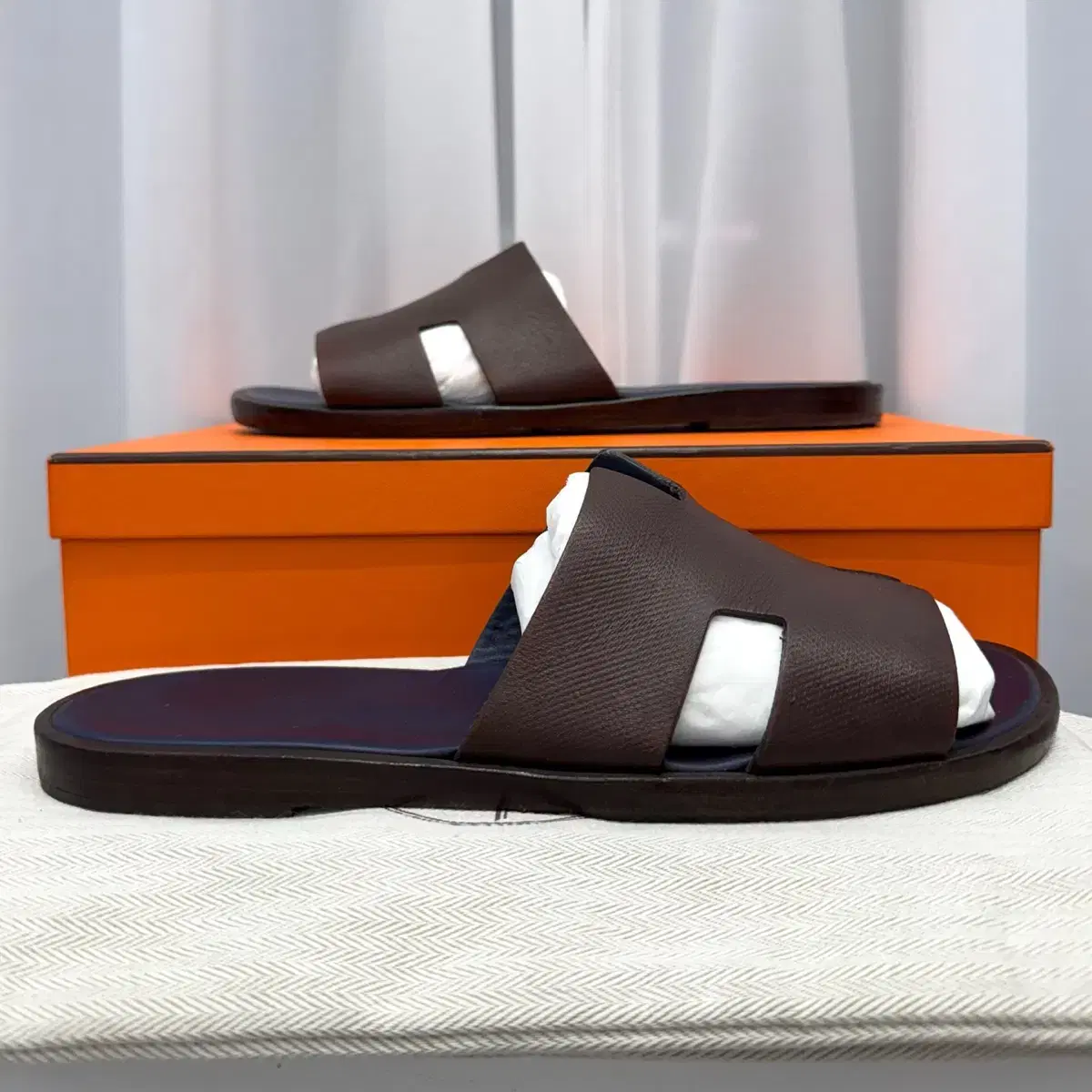 { 43 } Hermes Izmir Sandal