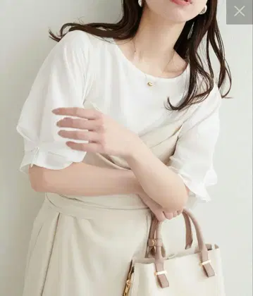 natural couture 펄 장식 턱 슬리브 블라우스 화이트