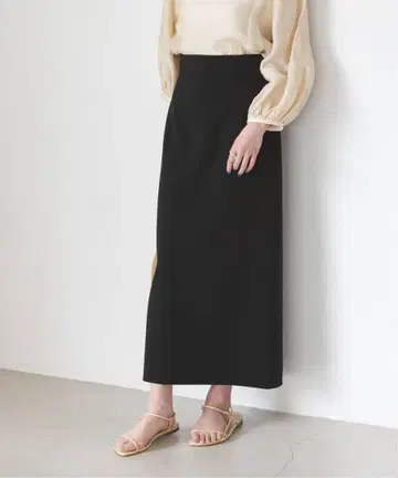 미사용 새상품 노블 저지 라이크 컬러 타이트 스커트 블랙
