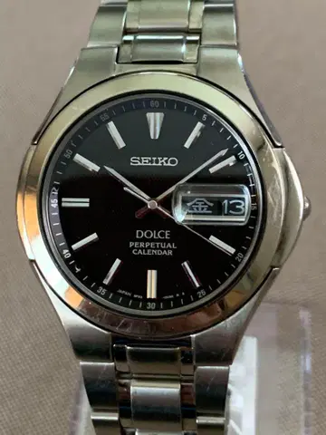 세이코 손목시계 돌체 퍼페츄얼 달력 8f33 -0030