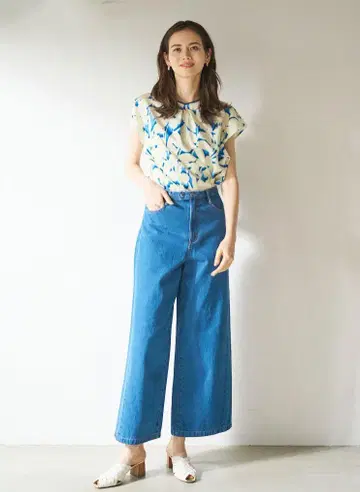 루니의 블라우스