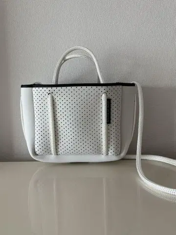 스테이트 오브 이스케이프 MICRO ESCAPE BAG 새상품급 화이트