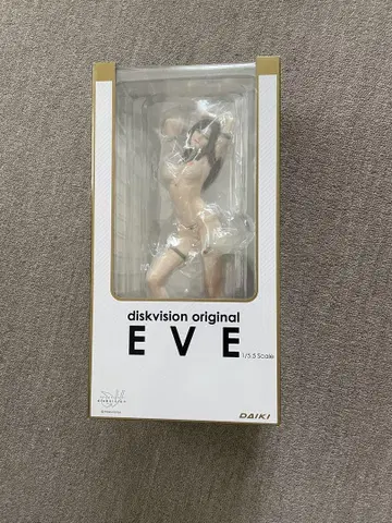 DAIKI 제작의 1/5.5 스케일 피규어 EVE