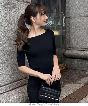 고베 레터스 오카베 아유미 콜라보 스퀘어 보트넥 니트 원피스