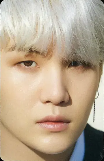 BTS SUGA D'/ICON 포토카드 101: 커스텀 북 11/14