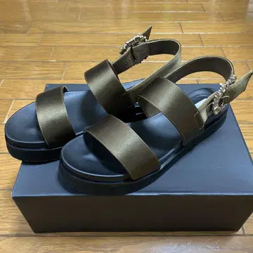 유나이티드 애로우즈 비쥬 샌들 23.5cm