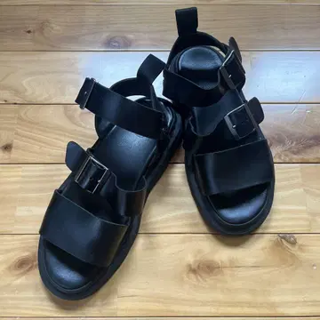 닥터마틴 Dr.Martens 그리폰 스트랩 샌들 24cm