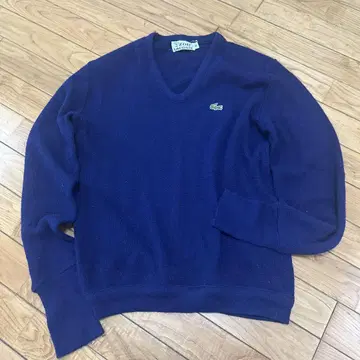 IZOD Lacoste 네이비 V넥 스웨터 M