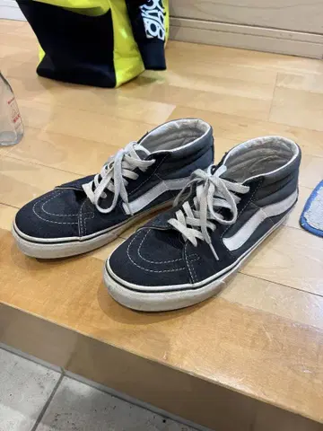 반스 미들 US 10.5
