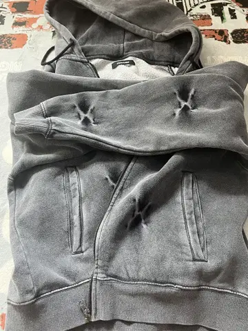 SWAGVIBE 핀치드 다이 지퍼 후드 집업