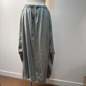 이번 시즌 비어즐리 스커트