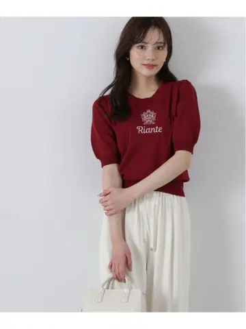 엠블럼 로고 자수 니트