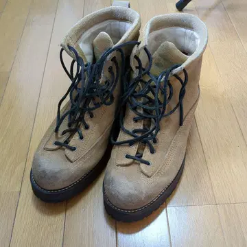 초레어 다나, nomative 베이지 하이컷 부츠