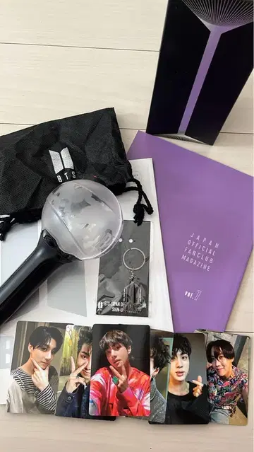 BTS 공식 Ver.3 응원봉 포토 카드 + 매거진 7.8 키링 포함