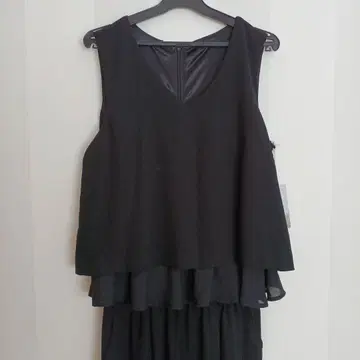 블랙 슬리브리스 올인원