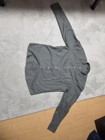 노카라 긴팔 셔츠