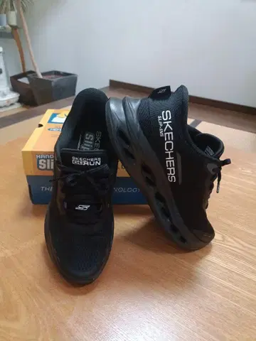 스케쳐스 슬립인 맥스 쿠션 26.5cm