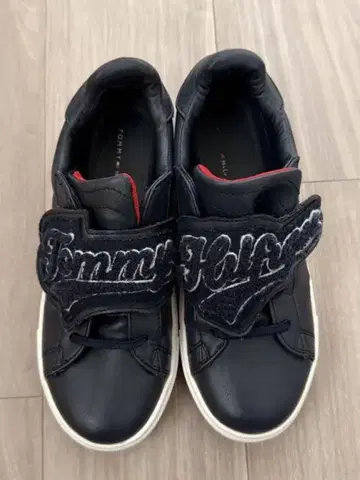 Tommy Hilfiger 네이비 벨크로 스니커즈