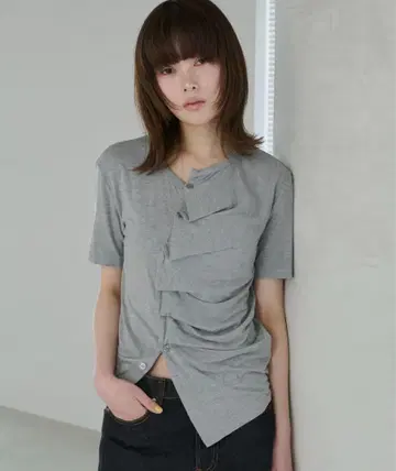 haek asymmetry frill T-shirt/아지메 프릴 티셔츠