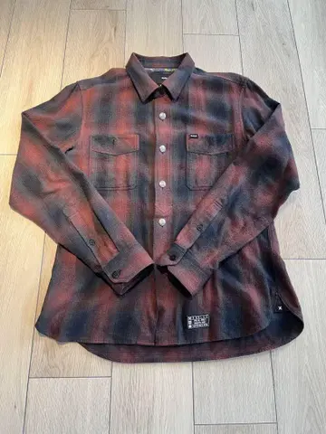 Hurley 체크 무늬 긴팔 셔츠 M 사이즈
