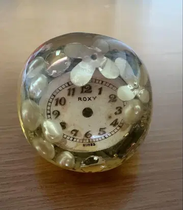 RUKA 빈티지 부품이 들어간 수지 반지