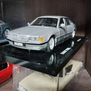 1/24 BMW750i E38 007 본드 카