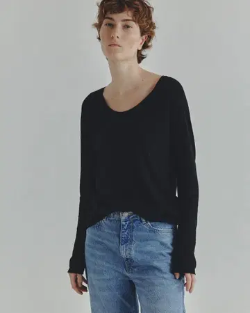 onit 오닛 코튼 린넨 와이드 넥 롱 슬리브 T