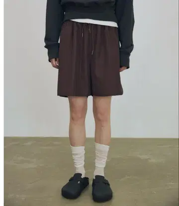 lit 파이프 디자인 간편한 짧은 팬츠 와인색