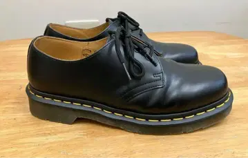 Dr. Martens 블랙 레이스업 슈즈