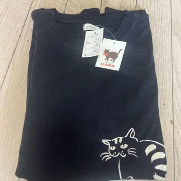 HIKOSEN CARA 고양이 패턴 티셔츠
