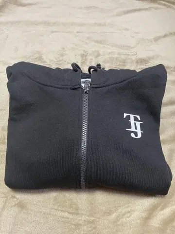 TravisJapan VIIsual 투어 후드티
