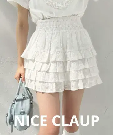 NICE CLAUP 티어드 미니 스커트 아이보리