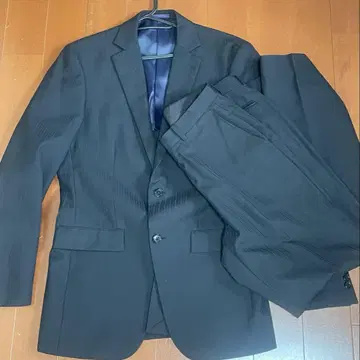 블랙 스트라이프 비즈니스 정장