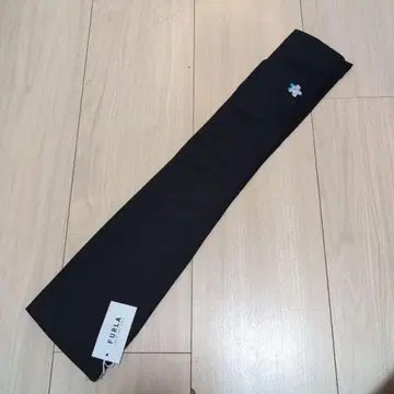 훌라 원포인트 자수 블랙 암 커버