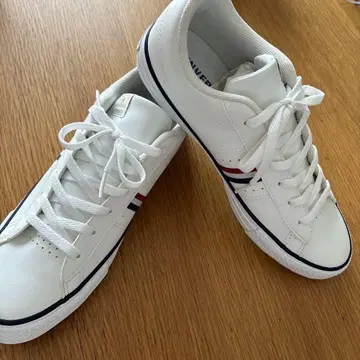 CONVERSE 화이트 스니커즈 25.5cm