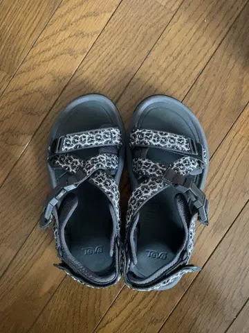 TEVA 샌들 레오파드 무늬 size23