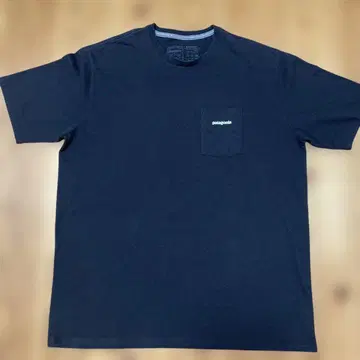새상품급/PATAGONIA/파타고니아/사이즈 XL/티셔츠/포켓 포함/블랙