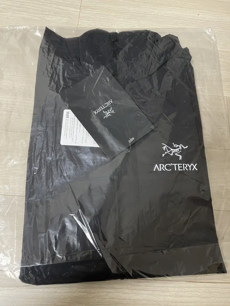 Arc'teryx Squamish Black L size