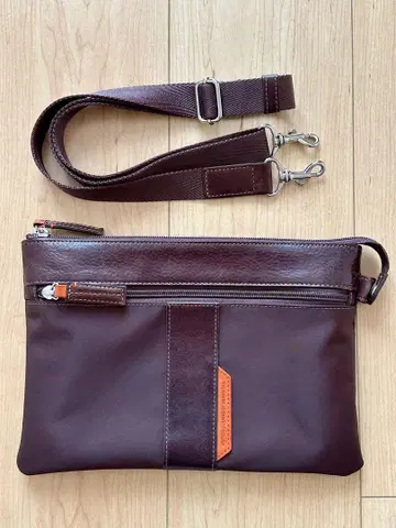 UNIFIED COLORS OF BENETTON 사코슈 다크 브라운