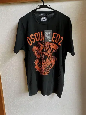 미사용 새상품 DSQUARED2 블랙 티셔츠 사이즈 L