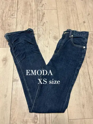 다크 블루 부츠 컷 데님